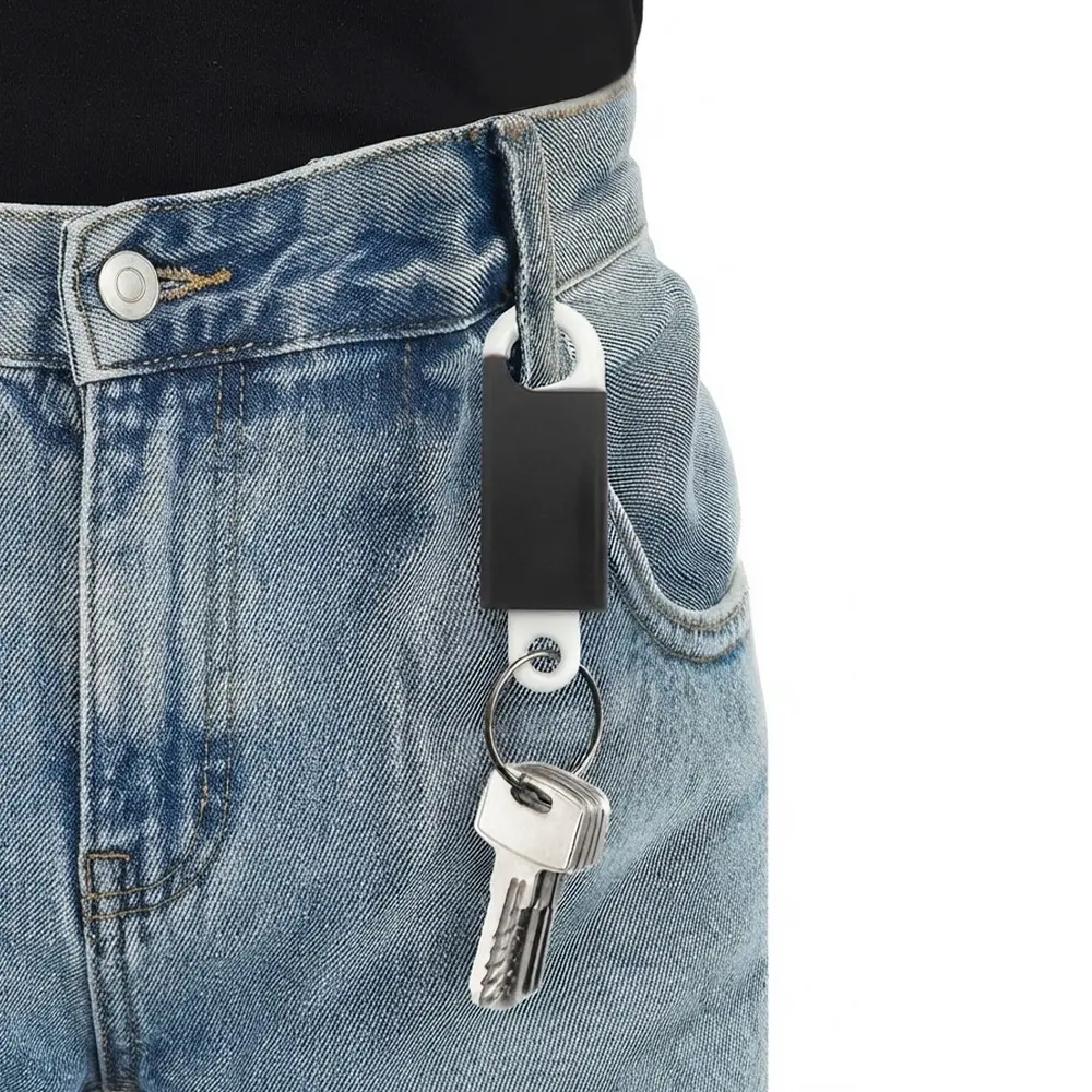 LLAVERO HANGER NEGRO CON BLANCO